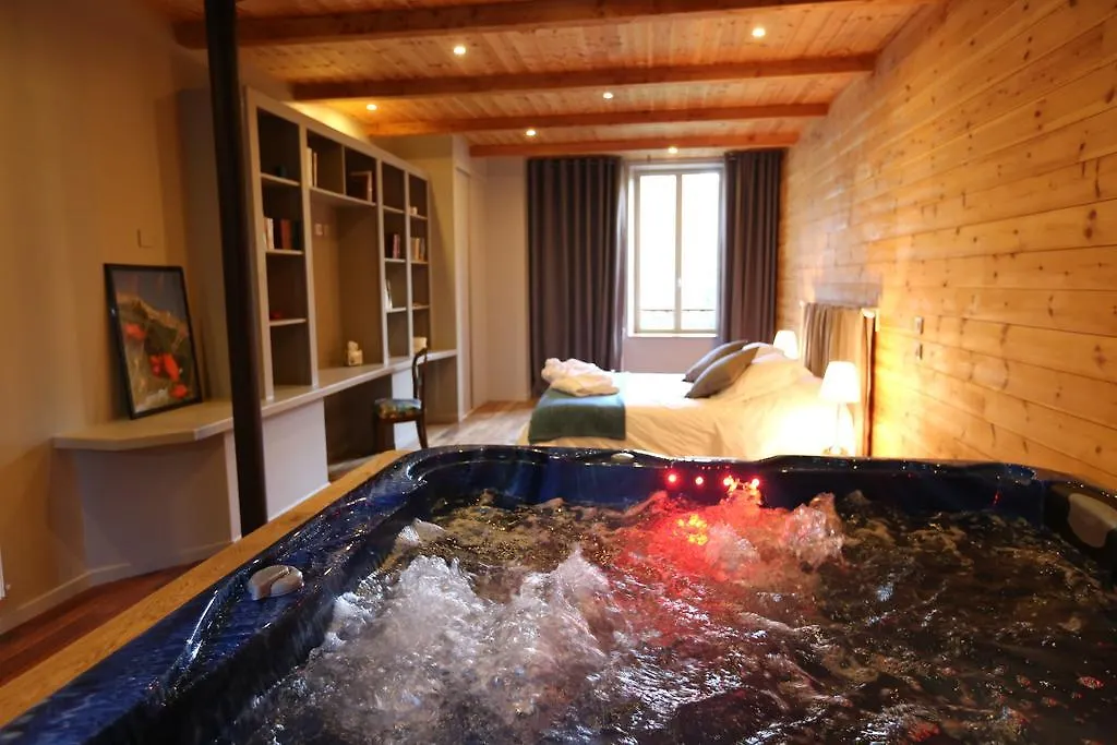 Hotel La Font Vineuse & Spa 2*, Saint-Pierre-d'Argencon Frankreich
